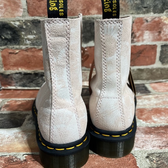 Dr.Martens Tie Dye Combat Boots EUC - Picture 4 of 5